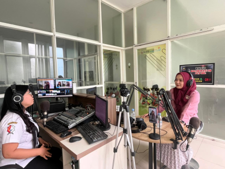 EDUKASI KESEHATAN LEWAT RADIO