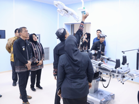 TINJAU KESIAPAN RUANG OPERASI RSUD