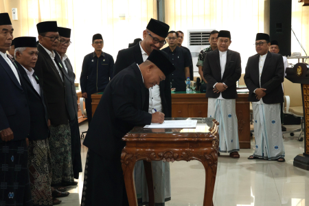 PENANDATANGANAN BERITA ACARA