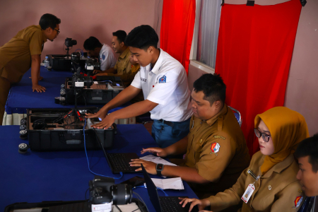 JEMPUT BOLA PEREKAMAN E-KTP