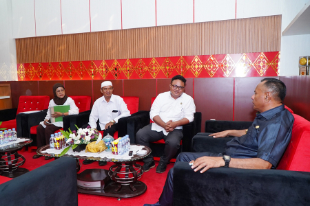 KUNJUNGAN KEPALA KEMENTERIAN HAJI