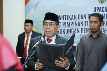 PELANTIKAN PEJABAT TINGGI PRATAMA DAN ADMINISTRATOR