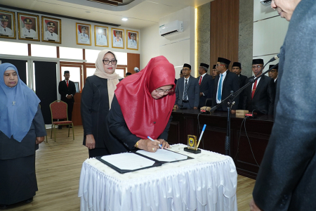 PENANDATANGAN BERITA ACARA PELANTIKAN
