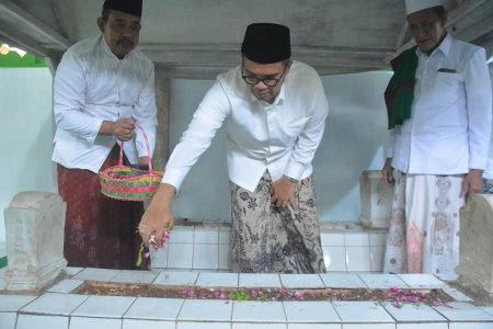 ZIARAH ASTANA PASEKARAN