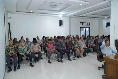 RAPAT PARIPURNA Ke-12 DPRD KOTA TIDORE