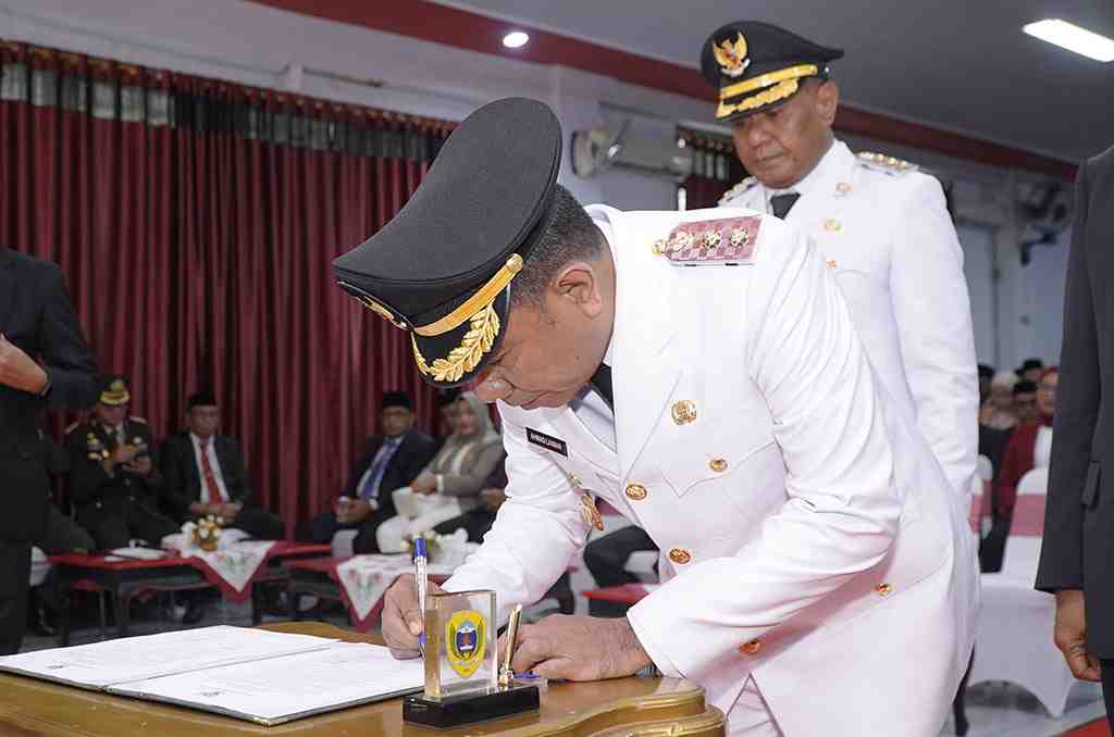 PENANDATANGANAN BERITA ACARA SERTIJAB 