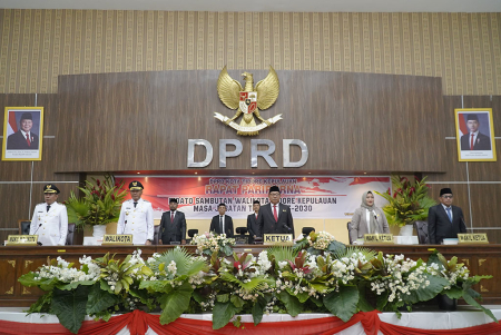 PARIPURNA KE-8 MASA PERSIDANGAN II TAHUN 2025 