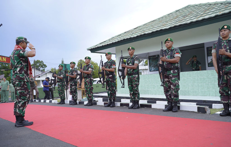 KUNJUNGAN PANGDAM XV/PATIMURA