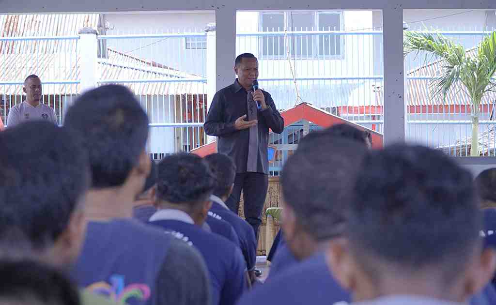 BERIKAN MOTIVASI KEPADA WARGA BINAAN 