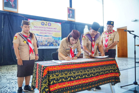 MELANTIK DAN MENGUKUHKAN PENGURUS MABIGU