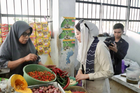 BERBINCANG DENGAN PEDAGANG