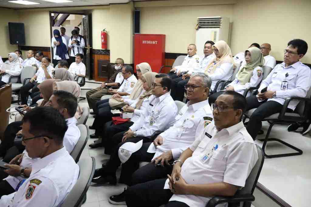 RAPAT PARIPURNA DPRD KALSEL