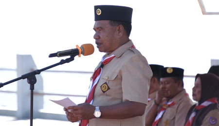 MEMBENTUK KARAKTER ANGGOTA PRAMUKA