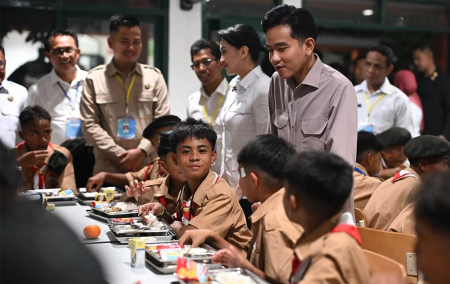 LAHIRKAN GENERASI TANGGUH