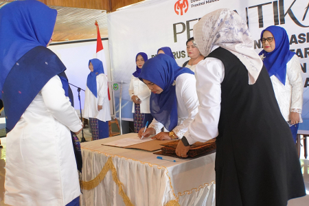 MENGEMBANGKAN EKONOMI KREATIF DAERAH