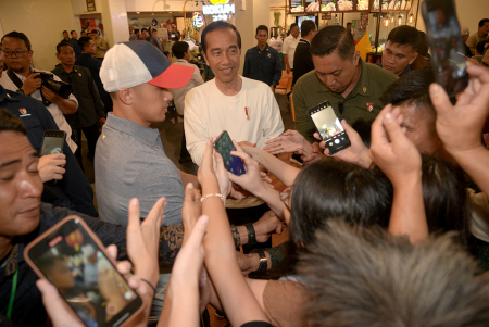 PRESIDEN JOKO WIDODO KUNJUNGI MANADO