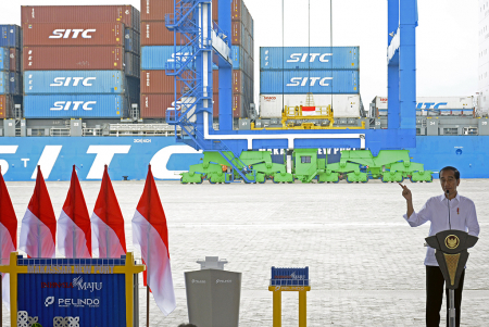 PRESIDEN RESMIKAN MAKASSAR NEW PORT