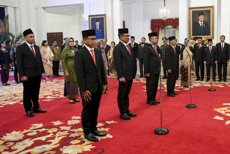 PEMBACAAN SUMPAH ANGGOTA KOMISI KEJAKSAAN