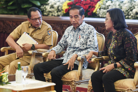  ARAHAN PRESIDEN KE PENJABAT KEPALA DAERAH