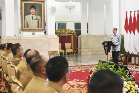  ARAHAN PRESIDEN KE PENJABAT KEPALA DAERAH