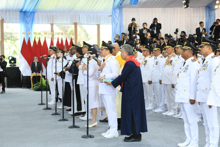 PRESIDEN MELANTIK 961 KEPALA DAERAH