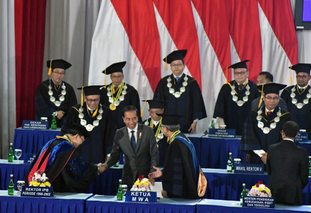 ORASI ILMIAH PRESIDEN JOKO WIDODO DI KAMPUS IPB