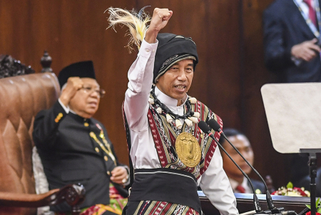 PRESIDEN SAMPAIKAN PIDATO KENEGARAAN