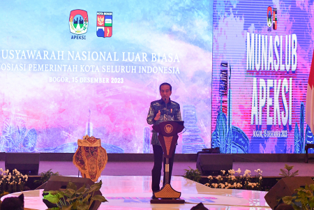 PRESIDEN MEMBUKA MUNASLUB APEKSI