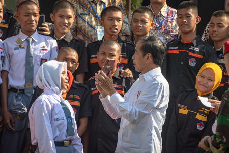 PRESIDEN JOKOWI KUNJUNGI SMK N JAWA TENGAH