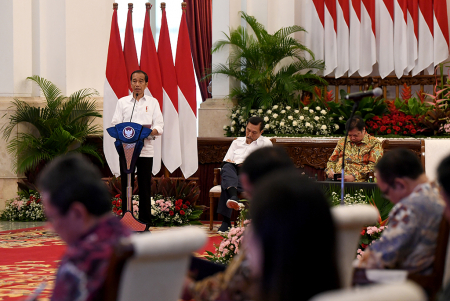 PRESIDEN JOKOWI PIMPIN SIDANG KABINET PARIPURNA