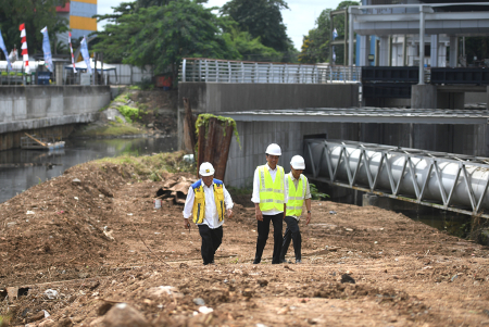 PRESIDEN TINJAU PROYEK SODETAN CILIWUNG