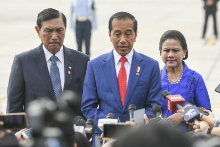PRESIDEN BERTOLAK KE JEPANG