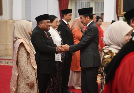 PRESIDEN LANTIK SEMBILAN ANGGOTA KPPU