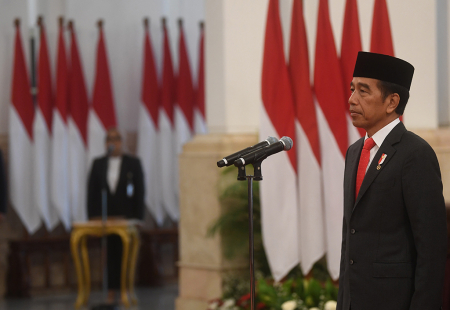 PENGUCAPAN SUMPAH HAKIM MK ASRUL SANI