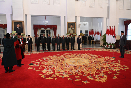 PENGUCAPAN SUMPAH HAKIM KONSTITUSI RIDWAN MANSYUR