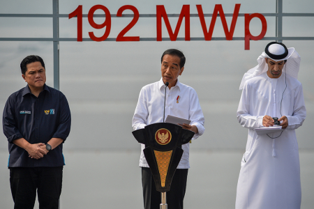 PRESIDEN RESMIKAN PLTS TERAPUNG CIRATA