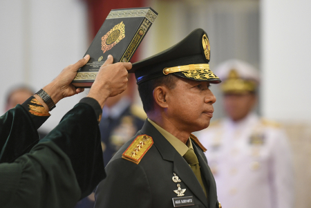 PELANTIKAN JENDERAL TNI AGUS SUBIYANTO MENJADI PANGLIMA TNI