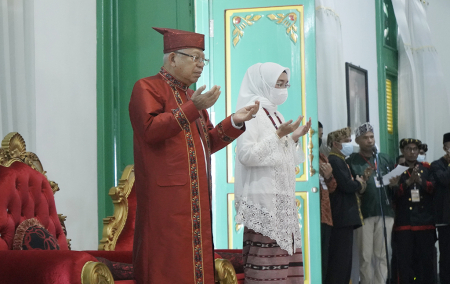 GELAR KEHORMATAN ADAT UNTUK WAKIL PRESIDEN