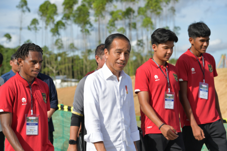 PRESIDEN TINJAU PEMBANGUNAN PUSAT PELATIHAN PSSI