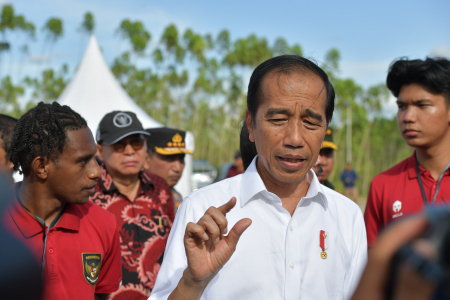 PRESIDEN TINJAU PEMBANGUNAN PUSAT PELATIHAN PSSI