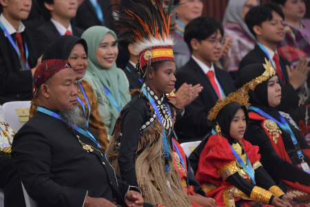 PENERIMA MANFAAT PROGRAM PRIORITAS DI SIDANG TAHUNAN MPR RI
