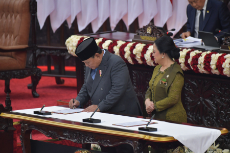 PENANDATANGANAN RUU APBN 2027