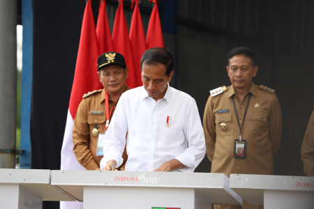 PRESIDEN JOKO WIDODO RESMIKAN TPA SUPIT URANG