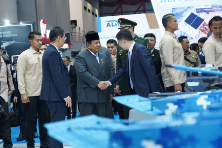 PRESIDEN PRABOWO KUNJUNGI PAVILION CHINA 