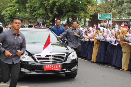 PRESIDEN RI DISAMBUT WARGA TEMANGGUNG