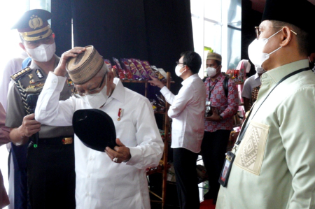 WAPRES BELI UPIAH KARANJI