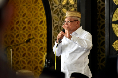 WAPRES MENGENAKAN UPIAH KARANJI