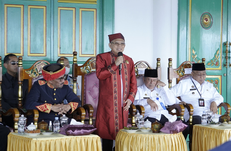 GELAR KEHORMATAN ADAT UNTUK WAKIL PRESIDEN