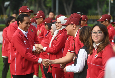 PENYERAHAN BONUS KONTINGEN PARA GAMES