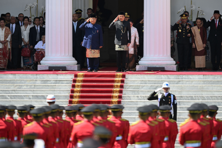 PISAH SAMBUT PRESIDEN DI ISTANA MERDEKA